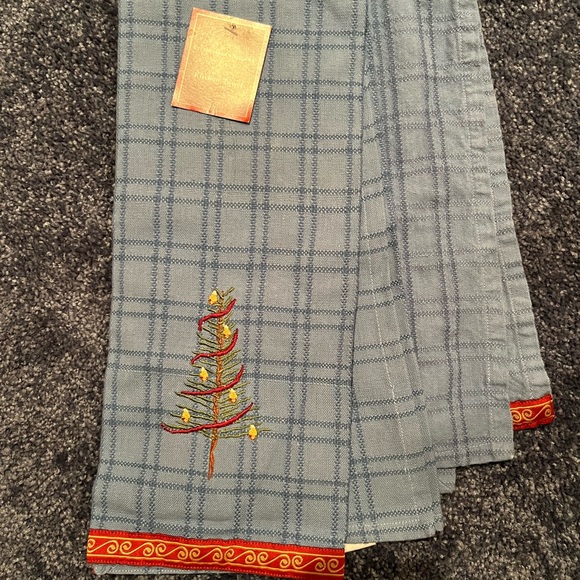 NWT vintage St. Nicholas Square tea kitchen towels - Picture 2 of 4